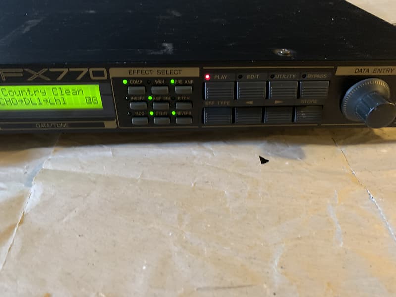 【中古】YAMAHA FX770 GUITAR EFFECT PROCESSOR Yamaha FX770 Guitar Effect Processor 1U Rack Mount tested