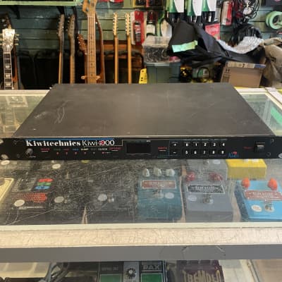 KiwiTechnics  Kiwi-1000 (Modded Oberheim Matrix 1000)