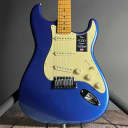 Fender American Ultra Stratocaster, Maple Fingerboard- Cobra Blue (US21021721)