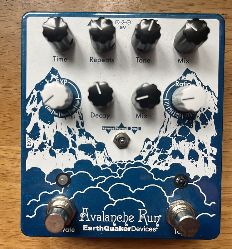 EarthQuaker Devices Avalanche Run Stereo Reverb & Delay with Tap Tempo Limited Edition