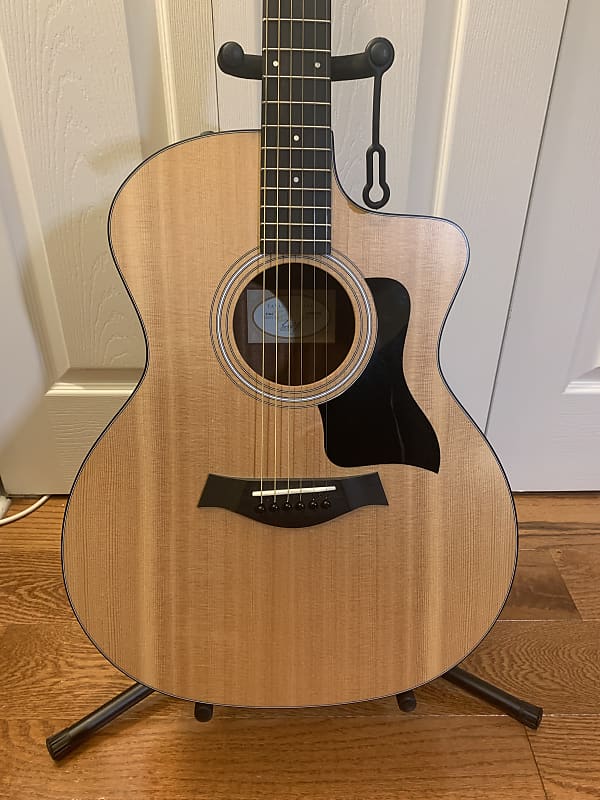 Taylor 114ce Walnut with Maple Neck