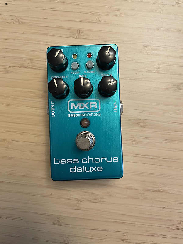 MXR M83 Bass Chorus Deluxe