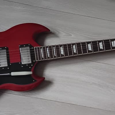 Vintage VS6V - SG with vibrola Cherry Red as new 2022 - Cherry red gloss for sale
