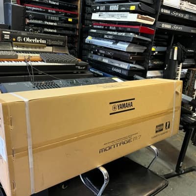 Yamaha Montage M7 76-Key 16-Voice Synthesizer Keyboard 2024 in box ARMENS