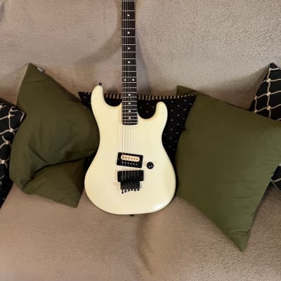 Kramer Baretta 1986 White with OHSC image 1