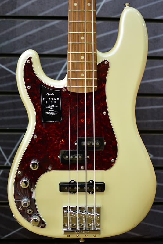 Fender Player Plus Precision Bass, Left-Hand, Pau Ferro