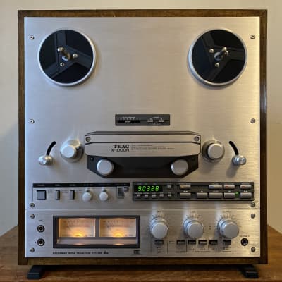 Teac R-1000 Portable Reel-to-Reel Stereo Tape Recorder