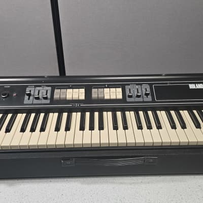 Roland RS-101 61-Key String Synthesizer 1975 - 1976 - Black