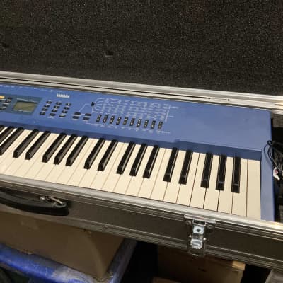 Yamaha CS1x Control Synthesizer 1996 - Blue, with Flight case