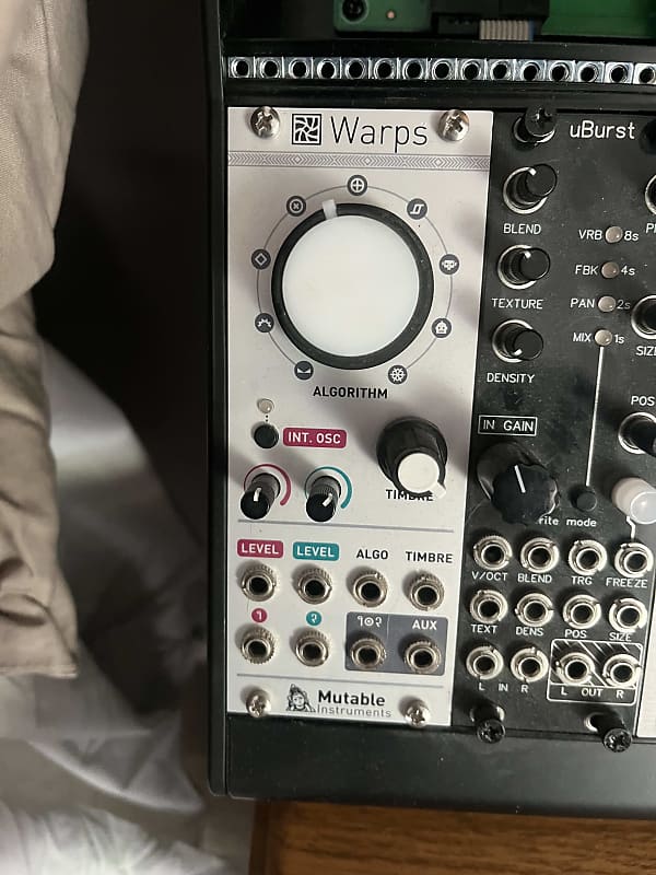Mutable Instruments Warps