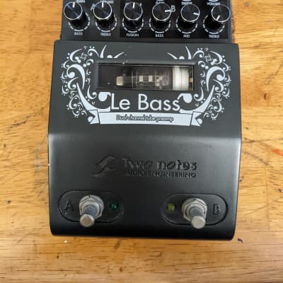 Two Notes Le Bass 2-Channel Tube Bass Preamp image 1