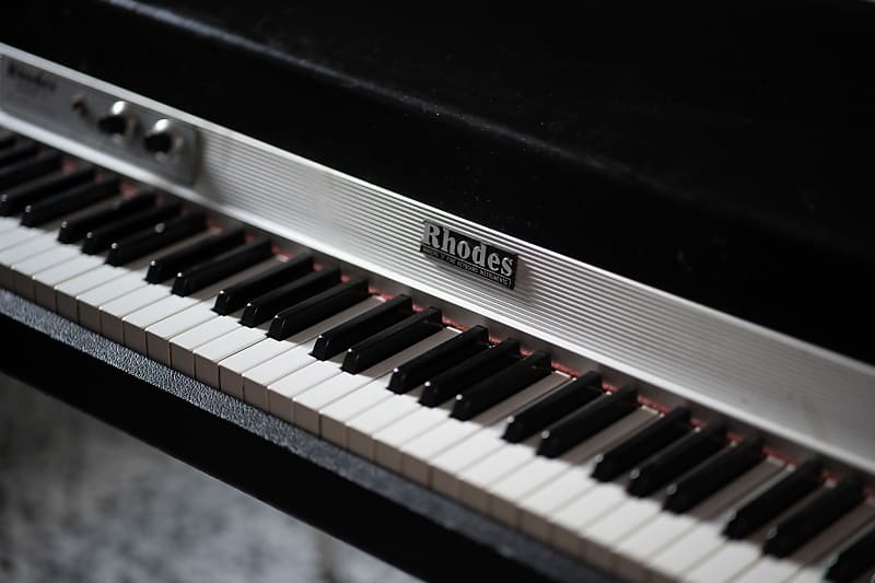 Rhodes Mark I Stage 73-Key Electric Piano 1975 - 1979 - Black Rounded Top image 1
