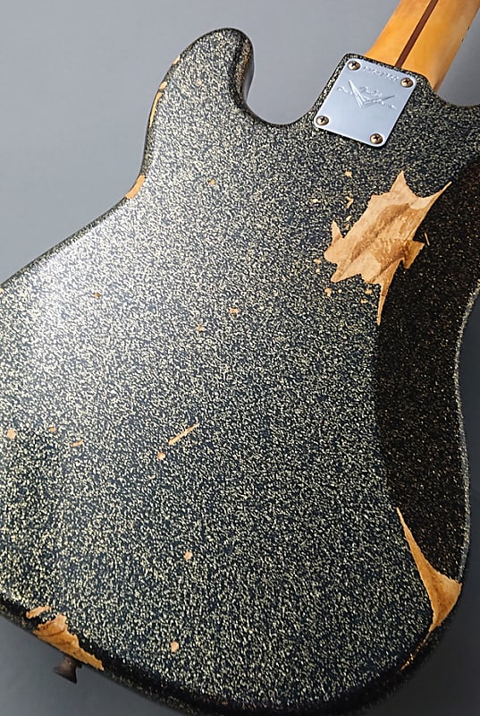 Fender J Signatre Precision Bass Heavy Relic Black Gold Master