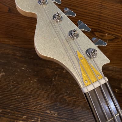 DiPinto Galaxie Bass Los Straitjackets left-handed 2022 Silver Sparkle image 3