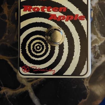 Keeley Rotten Apple OpAmp Fuzz Reverb