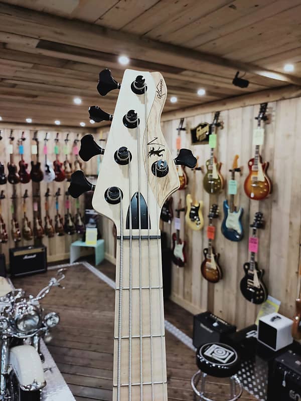 MB RB KILIMANJARO F1 5 OLIV カタログ外モデル　希少 MB RB KILIMANJARO F1 5 OLIV | Markbass