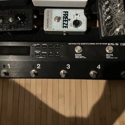 Boss ES-5 Effects Switching System