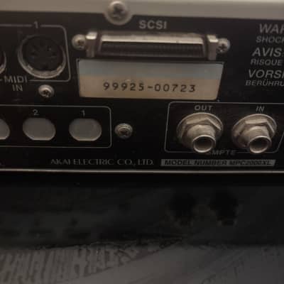 Akai MPC2000XL MIDI Production Center - Grey image 4