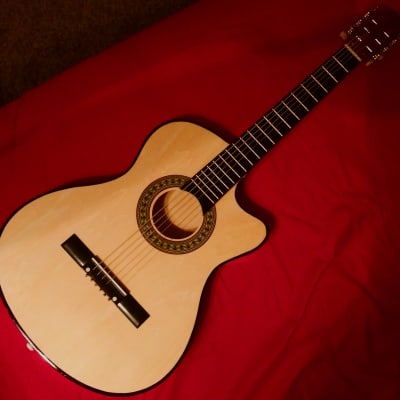 NEW in BOX! Unmarked Classical Guitar with Soft Case, Strap, & More! Beginners & Advanced! image 2