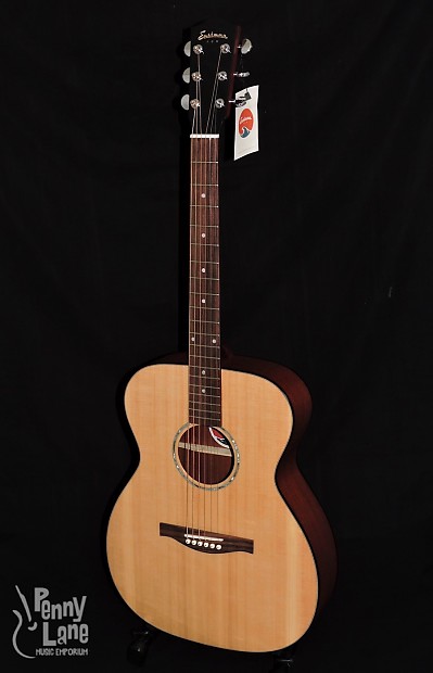 Eastman PCH1-OM Pacific Coast Highway Series Solid Sitka Spruce Top Orchestra Model Natural image 1