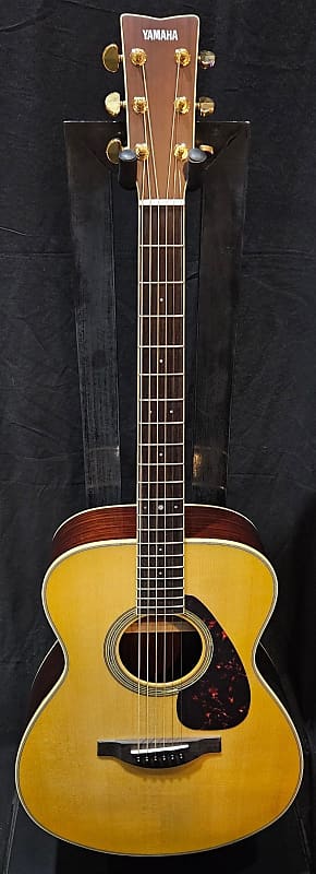 Yamaha　LS6 ARE Yamaha LS6 ARE Small Type Body Solid-Top Acoustic Guitar