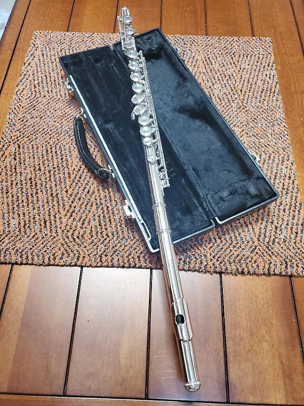 Yamaha (Open Hole) Flute, Model YFL 26S-2024-Silver/Nichol | Reverb