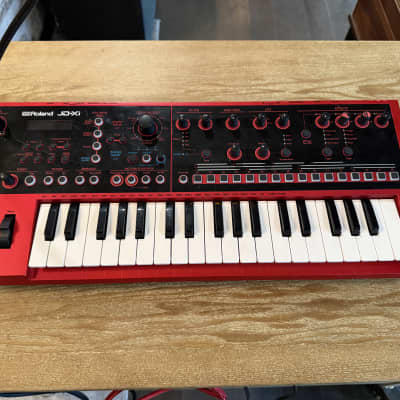 Roland JD-Xi 37-Key Analog/Digital Crossover Synthesizer 2015 - Present - Red