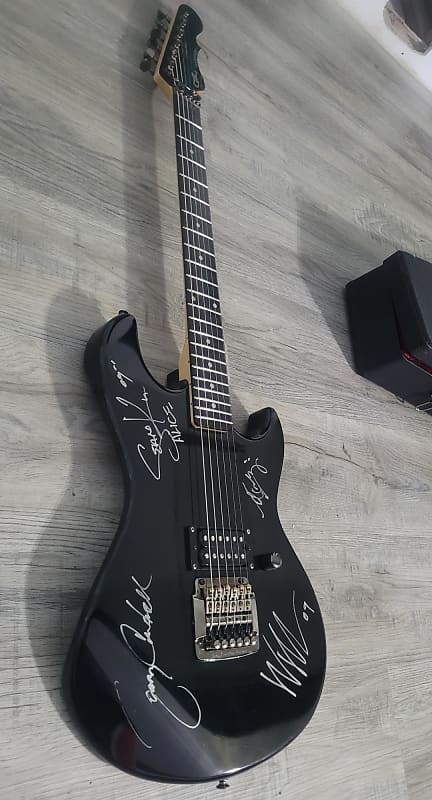 G&L AUTOGRAPHED Tribute Rampage SIGNED by Alice In Chains full band image 1