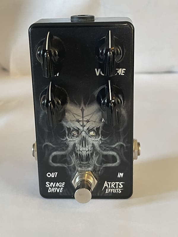 The Airis Effects 51-Filthy Preamp