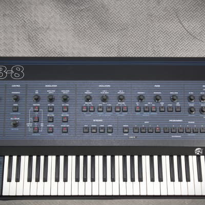 Oberheim OB8 Synthesizer