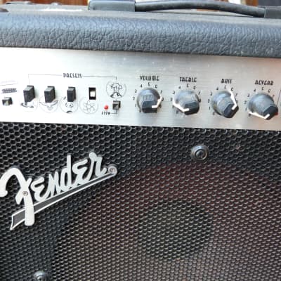 Fender  automatic gt amplifier image 3