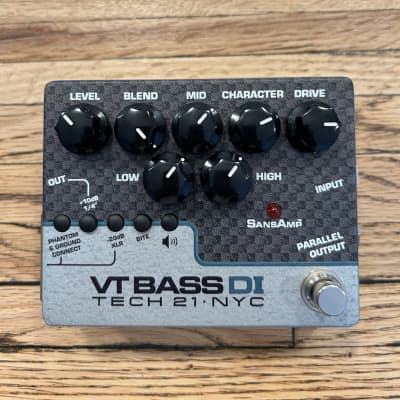 Tech 21 NYC SansAmp VT Bass DI Pre-amp Pedal Analog Direct