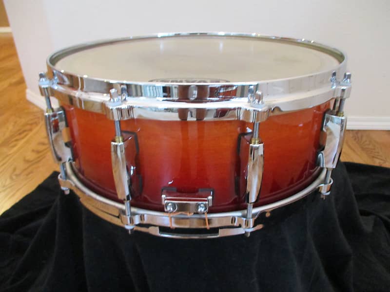 Pearl Masters MCX 14 X 5.5 Snare Drum, All Maple, Chestnut Lacquer