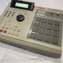 Akai MPC2000XL MIDI Production Center 2000 - 2005 - Grey