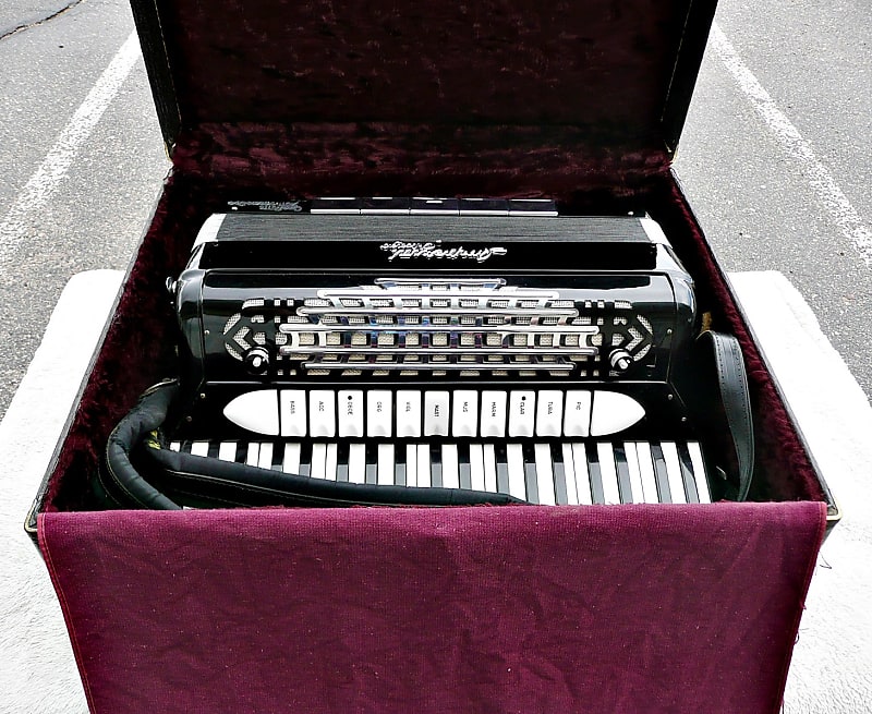 Imperial Chicago Custom Tonemaster Accordion with Accordion Reverb