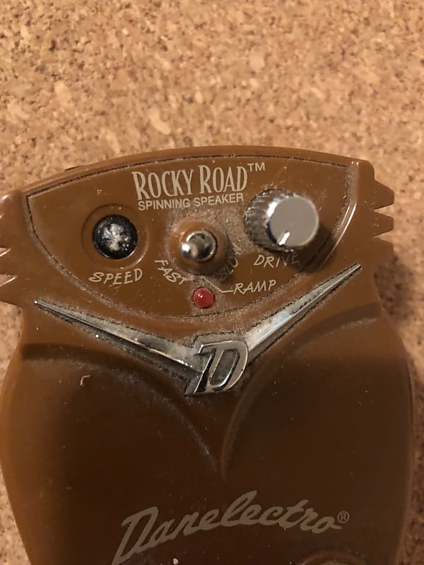 ギター Danelectro rocky road Danelectro DJ-20 Rocky Road Spinning Speaker - YouTube