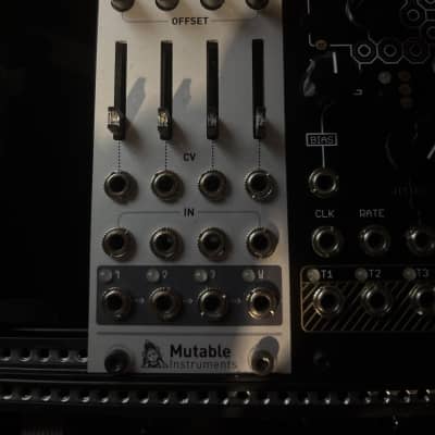 Mutable Instruments Veils v2 モジュラーシンセ Mutable Veils V2 Four-Channel VCA and Mixer - Perfect Circuit