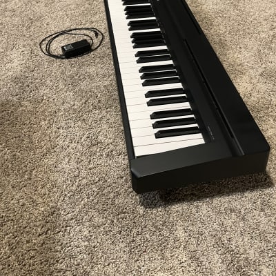 Yamaha p-45B de piano/clavier et casque avec support pour clavier 88  touches