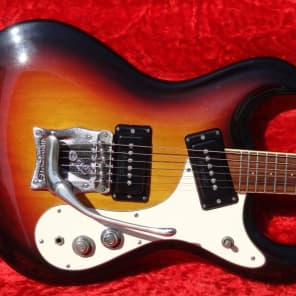 Mosrite The Ventures 1988 signed by Semie Moseley image 1
