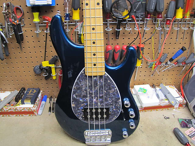 Ernie Ball Music Man Sterling USA Model 1998 - Pearl Blue