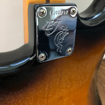 Fender Eric Johnson Stratocaster 2005-2006 - 2 Tone Sunburst image 11