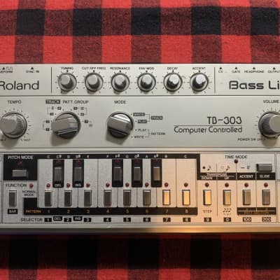 Roland TB-303 Bassline Synthesizer Module 1981 - 1984 - Silver