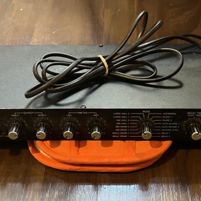 ギター BOSS RV-1000 Digital Reverb BOSS RV-1000 (1990) Digital Reverb - YouTube