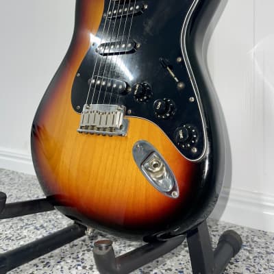 Fender American Standard Stratocaster 1998-2000 - 3-Colour Sunburst image 1