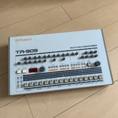 Free Shipping Roland TR-909 Rhythm Composer