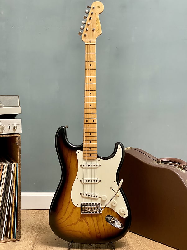 Fender Masterbuilt Yuriy Shishkov 50th Anniversary 1954 Stratocaster 2004 - 2 tone Sunburst image 1