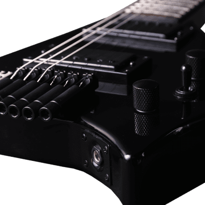 BootLegger Guitar Spade Gibson Scale 24.75 Headless Guitar With Case 2022 Black image 8
