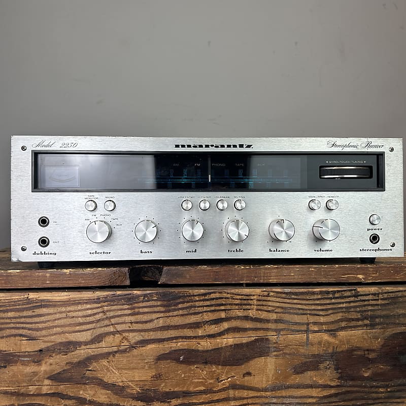 Marantz 2230 1970’s - Receiver - Silverface  			