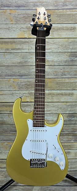 Samick Malibu MB1 2017 Gold Reverb Canada