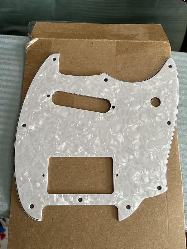 Squier Bullet Mustang Pickguard Hs White Pearloid Reverb 1289